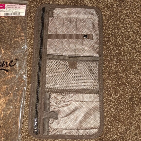 thirty-one Handbags - NWT Thirty one Made In The Shade Pocket car organizer in Taupe Cross Pop